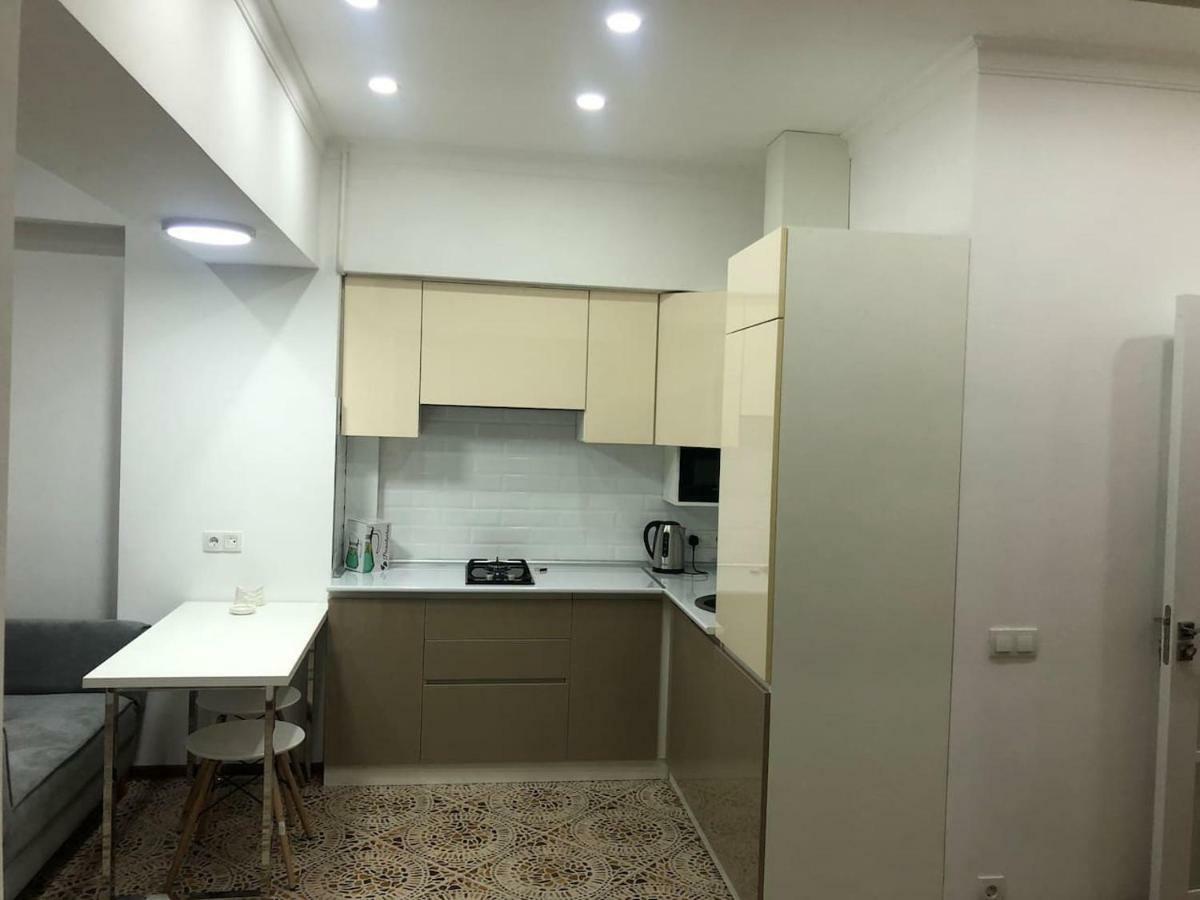 Студия В Центре Ташкента Exterior foto